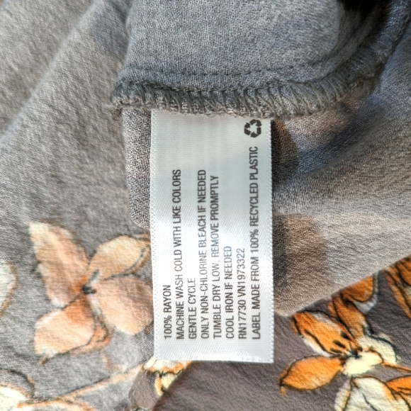 Short dress or long tunic top size M Gray with flowers - Picture 5 of 5